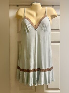 Victoria's Secret Angel Dusty Blue knit Slip w/Taupe Lace Trim spaghetti straps